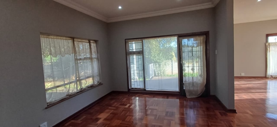 4 Bedroom Property for Sale in Bothasrus Eastern Cape